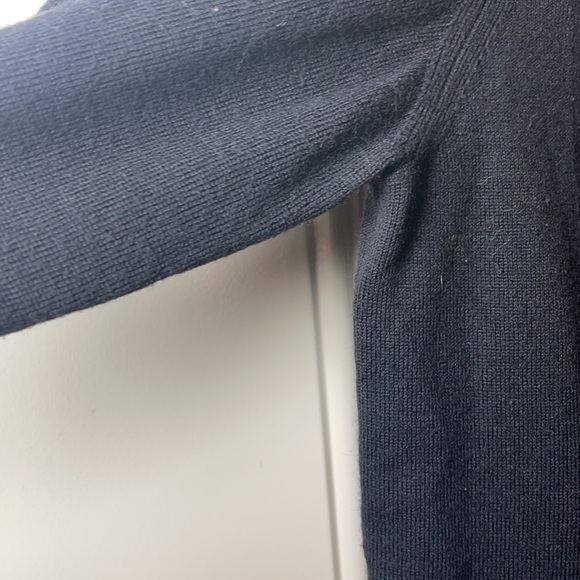 NWOT DSquared2 100%virgin wool turtleneck. Size L - Picture 9 of 11